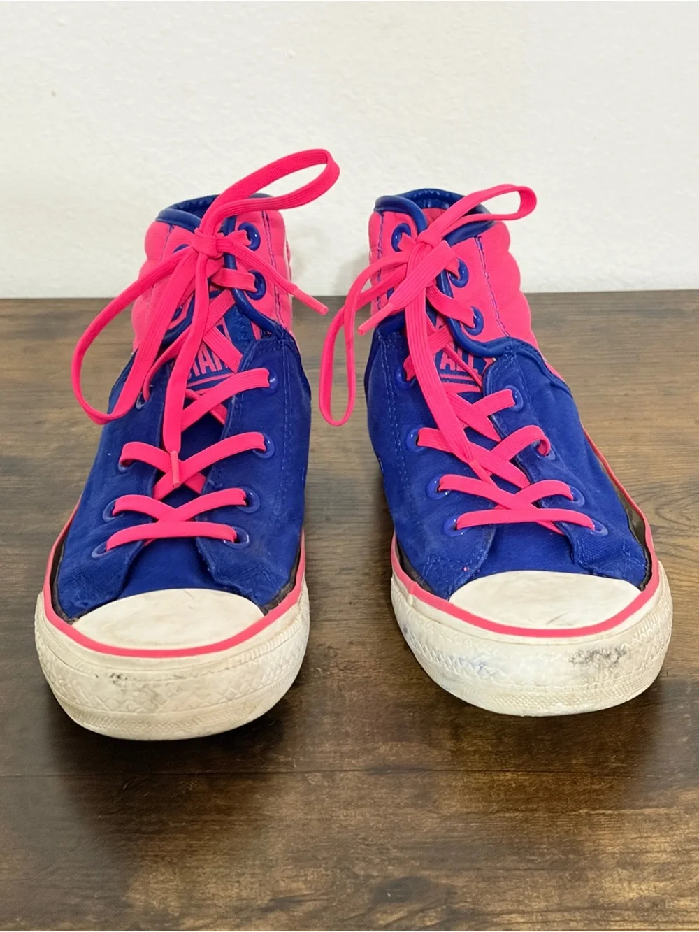Converse front toe sneakers